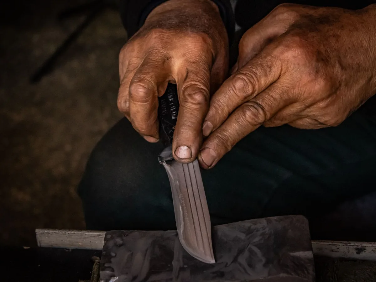 How to Clean and Maintain Kitchen Knives